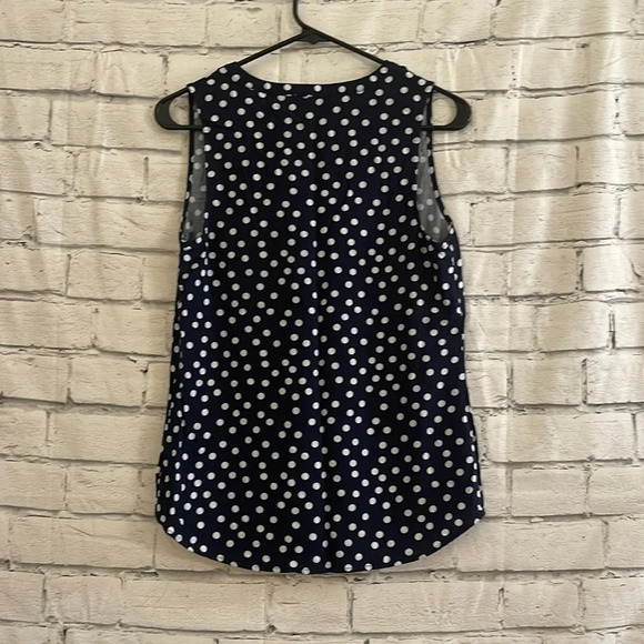 Van Heusen Navy blue polka dot sleeveless blouse XS - Picture 2 of 3